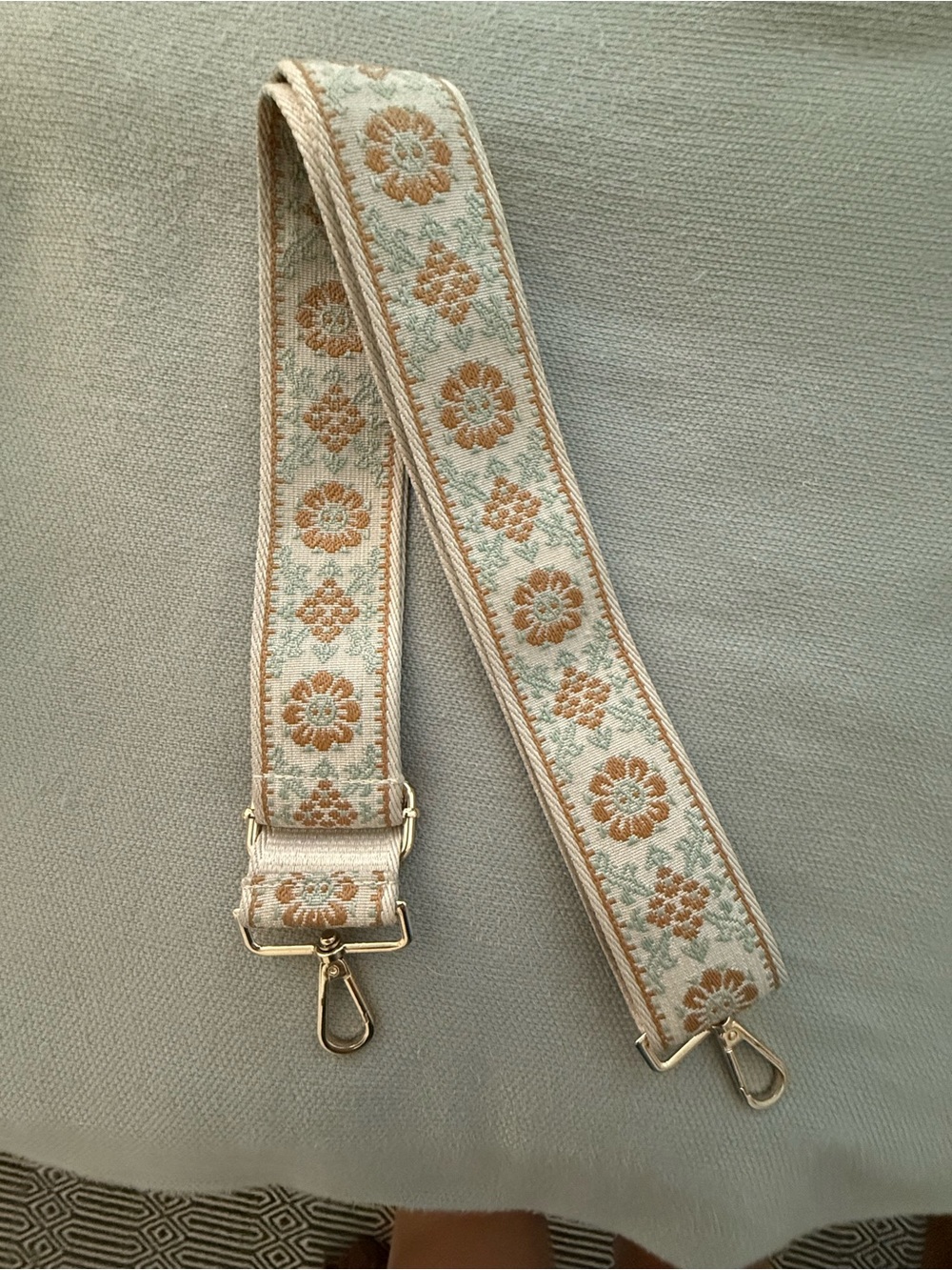 Floral Jacquard Adjustable Bag Strap in Cream and Tan